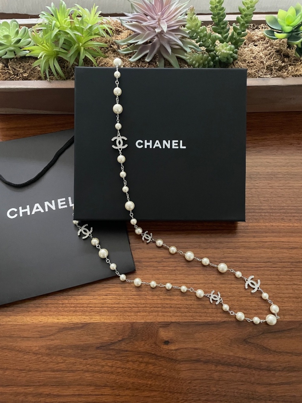 Chanel Long Pearl Necklace Silver Pearls & Crystals - Picture 3 of 11